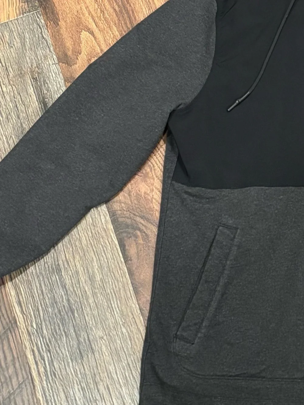 Lululemon Mens Dispatch Hoodie Heathered Gray/Black Large Great condition!
